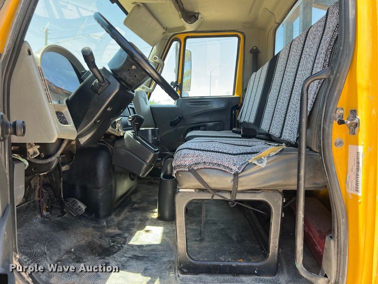 image for item DO2428 2013 International  DuraStar 4300 flatbed truck with crane