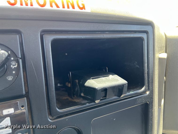 image for item DO2428 2013 International  DuraStar 4300 flatbed truck with crane