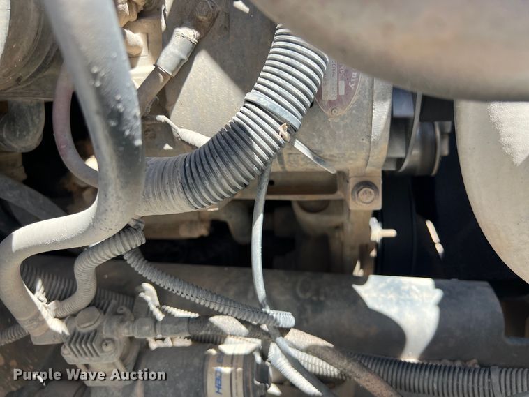 image for item DO2428 2013 International  DuraStar 4300 flatbed truck with crane