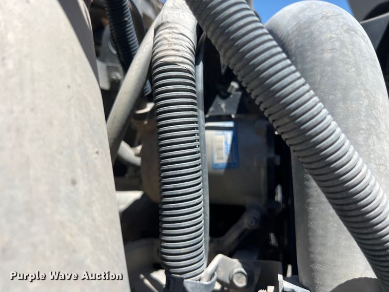 image for item DO2428 2013 International  DuraStar 4300 flatbed truck with crane