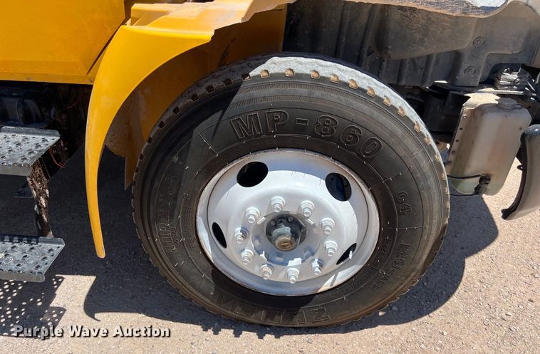 image for item DO2428 2013 International  DuraStar 4300 flatbed truck with crane