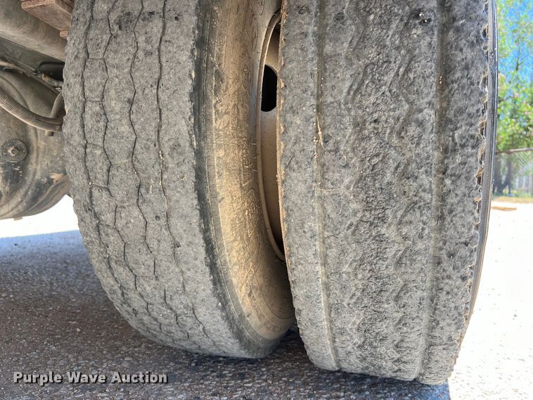 image for item DO2428 2013 International  DuraStar 4300 flatbed truck with crane