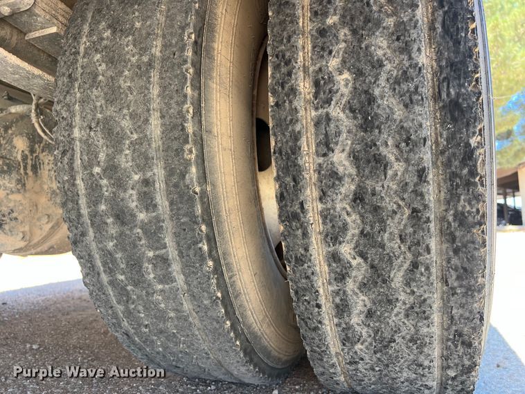 image for item DO2428 2013 International  DuraStar 4300 flatbed truck with crane