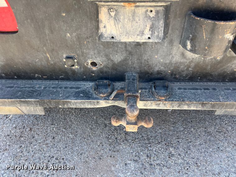 image for item DO2429 2018 International  DuraStar 4300 flatbed truck with crane