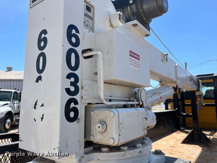 image for item DO2429 2018 International  DuraStar 4300 flatbed truck with crane