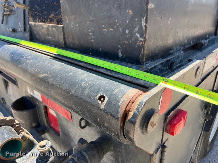 image for item DO2429 2018 International  DuraStar 4300 flatbed truck with crane