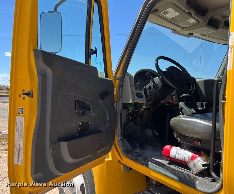 image for item DO2429 2018 International  DuraStar 4300 flatbed truck with crane