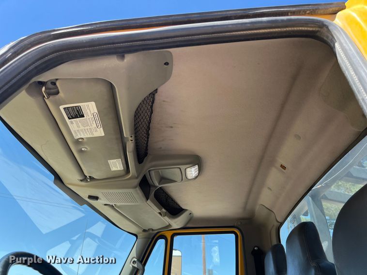 image for item DO2429 2018 International  DuraStar 4300 flatbed truck with crane