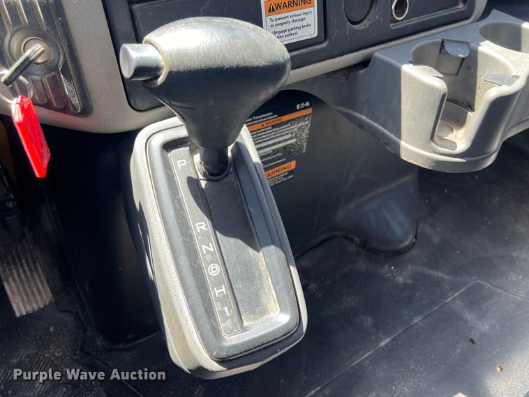 image for item DO2429 2018 International  DuraStar 4300 flatbed truck with crane