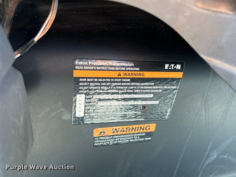 image for item DO2429 2018 International  DuraStar 4300 flatbed truck with crane