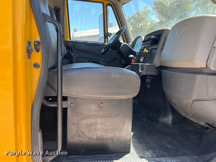 image for item DO2429 2018 International  DuraStar 4300 flatbed truck with crane