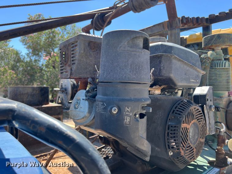 image for item DO2430 2009 International  DuraStar 4300 winch truck