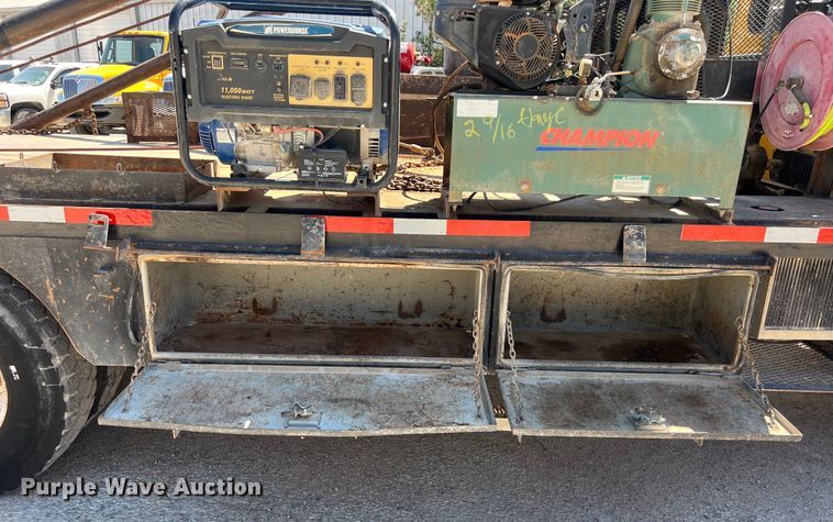 image for item DO2430 2009 International  DuraStar 4300 winch truck