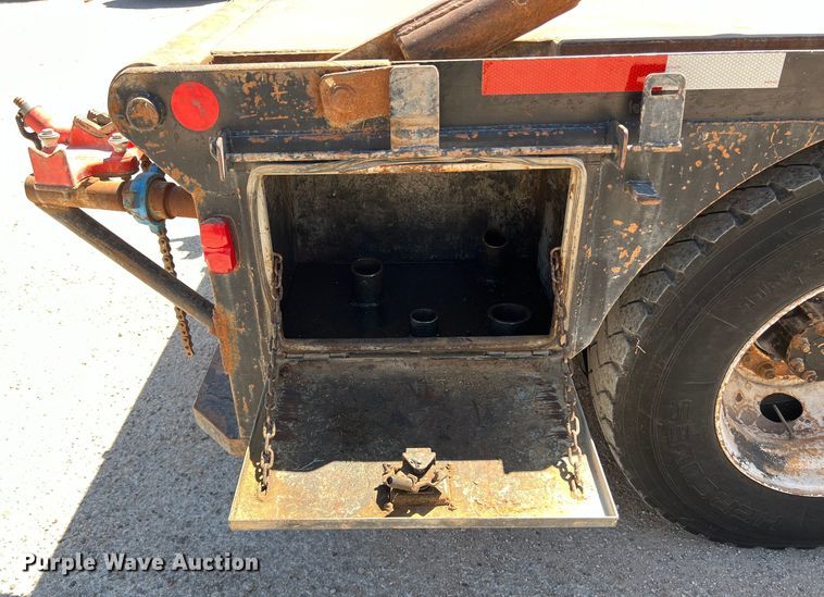 image for item DO2430 2009 International  DuraStar 4300 winch truck