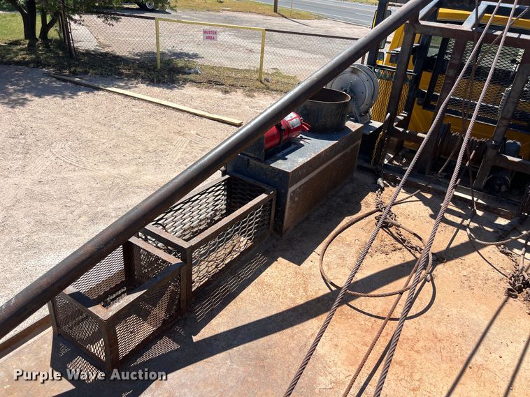 image for item DO2430 2009 International  DuraStar 4300 winch truck