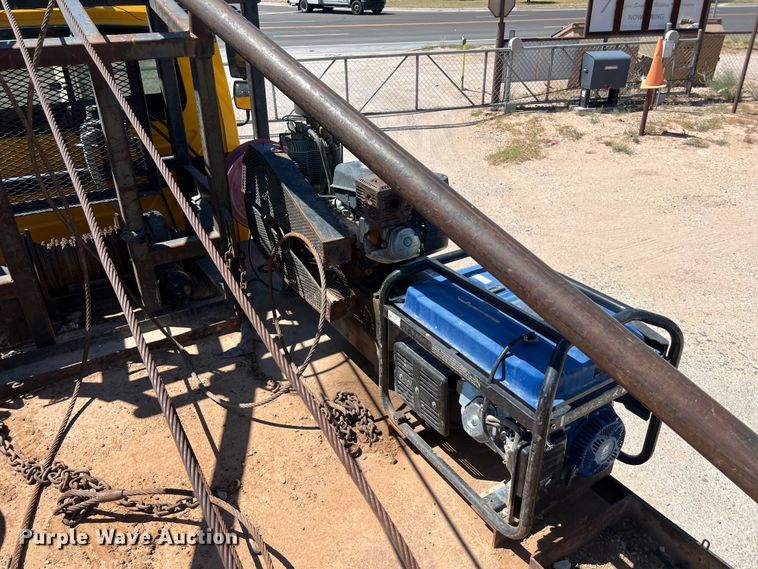 image for item DO2430 2009 International  DuraStar 4300 winch truck