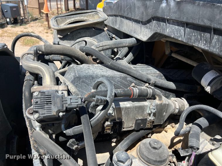 image for item DO2430 2009 International  DuraStar 4300 winch truck