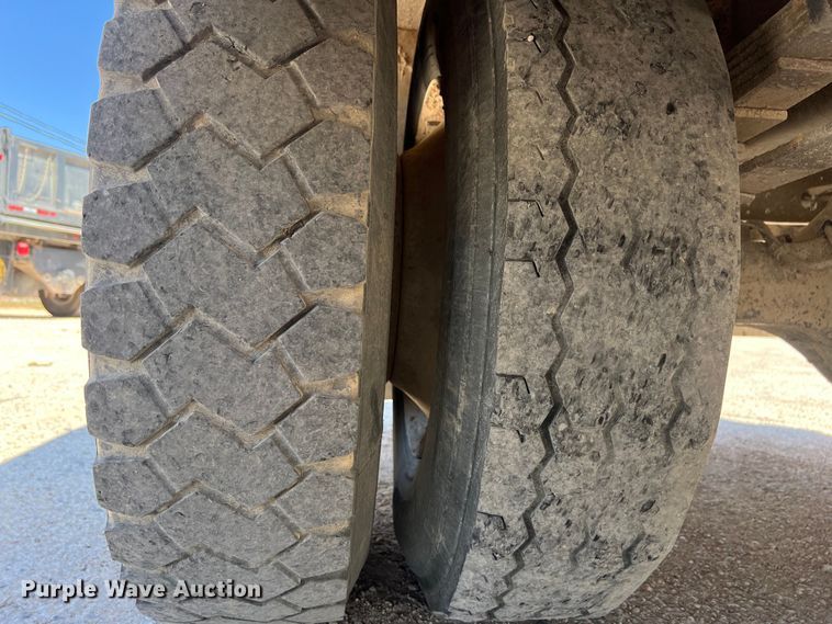 image for item DO2430 2009 International  DuraStar 4300 winch truck