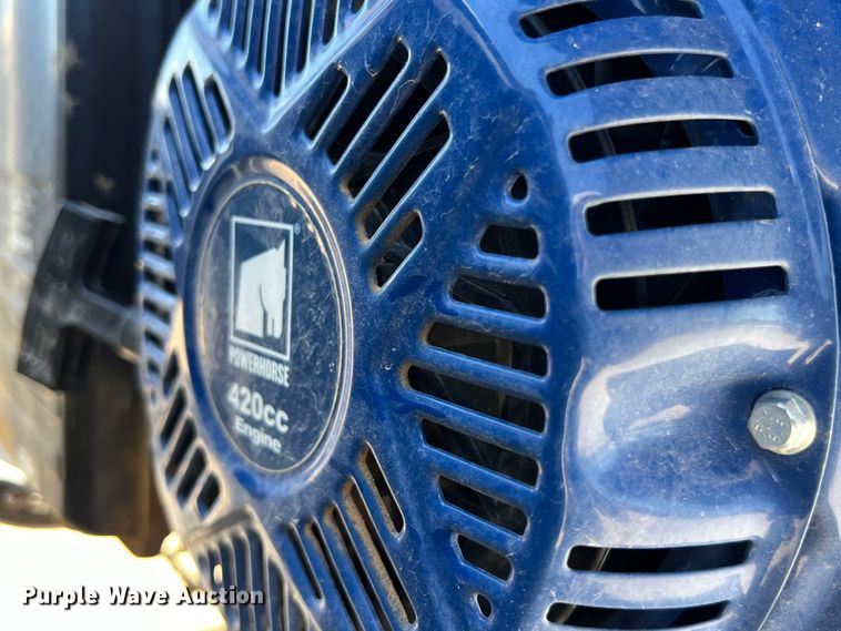 image for item DO2432 2009 International  DuraStar 4300 flatbed truck with crane