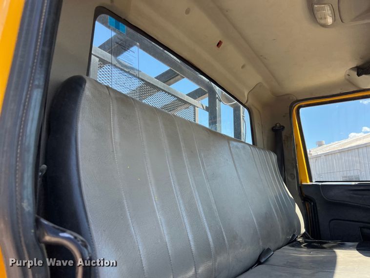 image for item DO2432 2009 International  DuraStar 4300 flatbed truck with crane