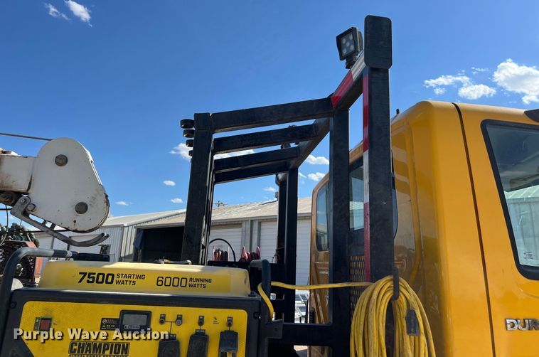 image for item DO2435 2013 International  DuraStar 4300 flatbed truck with crane