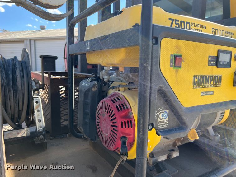 image for item DO2435 2013 International  DuraStar 4300 flatbed truck with crane