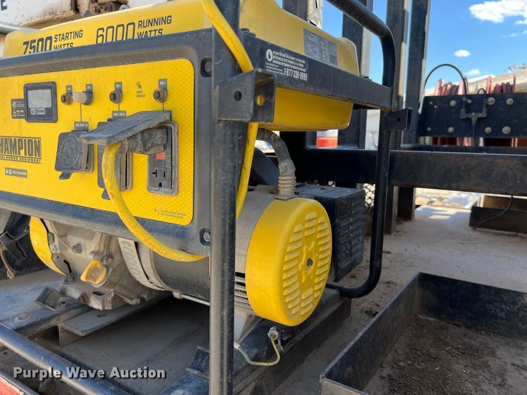 image for item DO2435 2013 International  DuraStar 4300 flatbed truck with crane