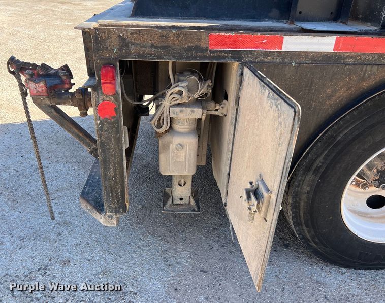 image for item DO2435 2013 International  DuraStar 4300 flatbed truck with crane