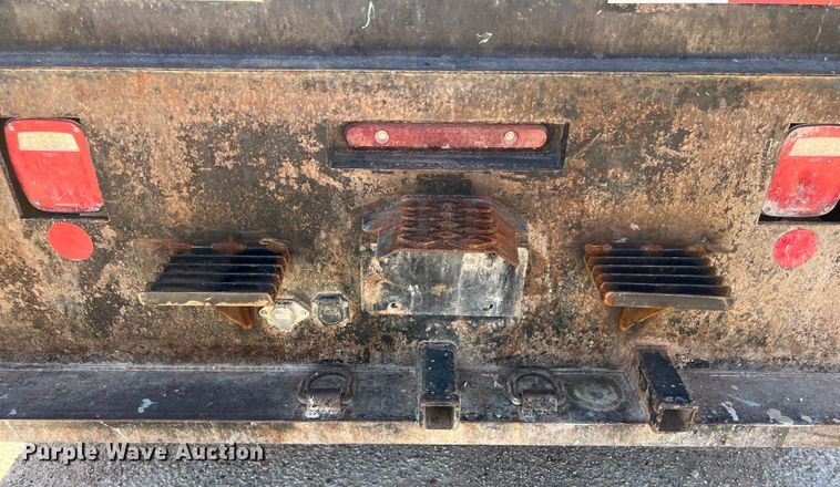 image for item DO2435 2013 International  DuraStar 4300 flatbed truck with crane