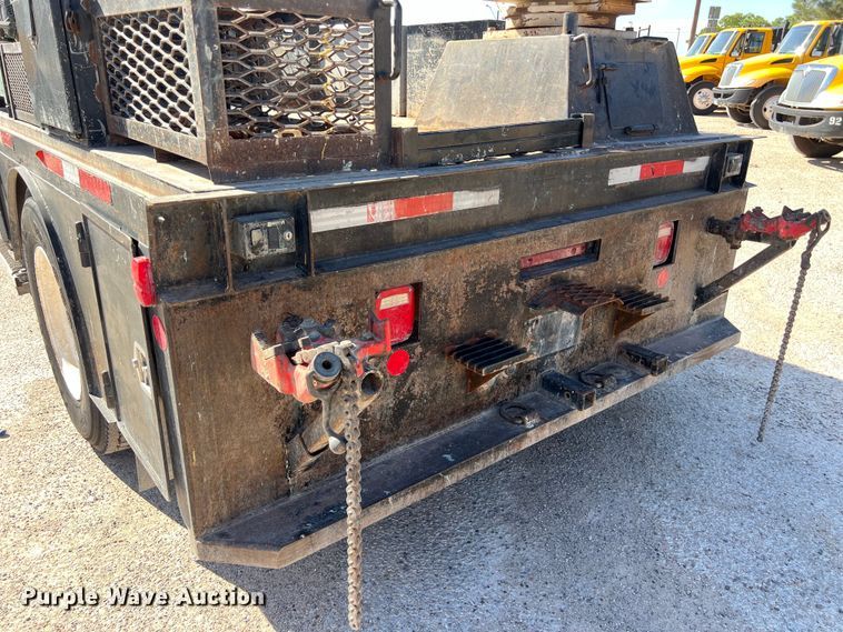 image for item DO2435 2013 International  DuraStar 4300 flatbed truck with crane