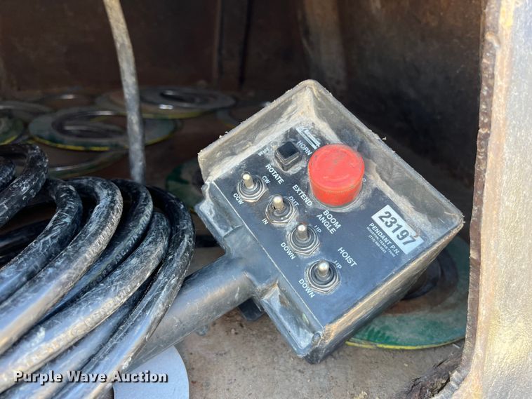 image for item DO2435 2013 International  DuraStar 4300 flatbed truck with crane