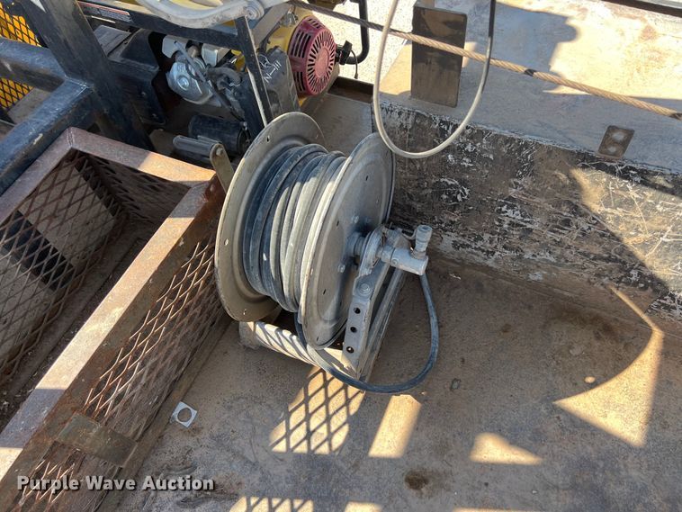 image for item DO2435 2013 International  DuraStar 4300 flatbed truck with crane