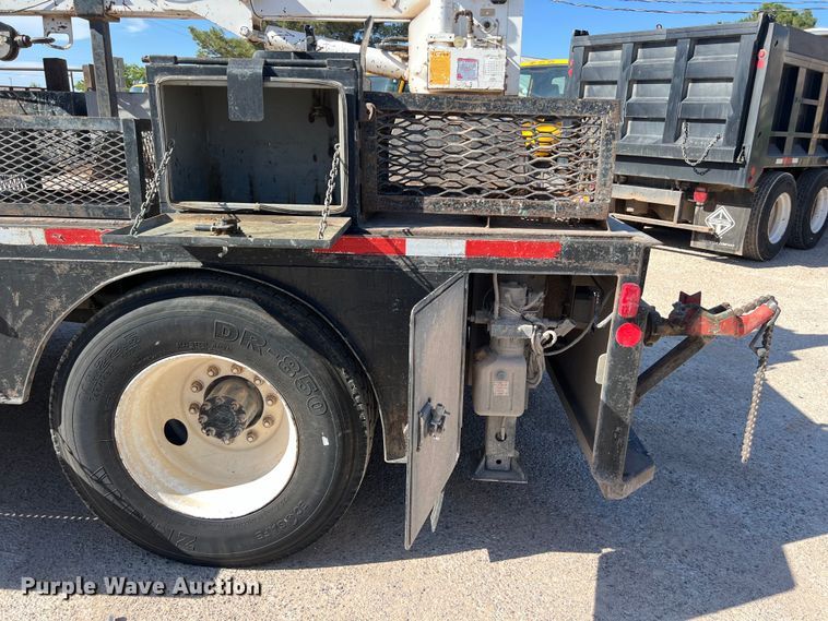 image for item DO2435 2013 International  DuraStar 4300 flatbed truck with crane