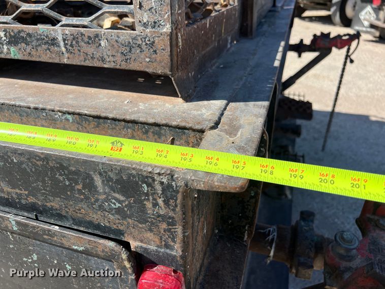 image for item DO2435 2013 International  DuraStar 4300 flatbed truck with crane