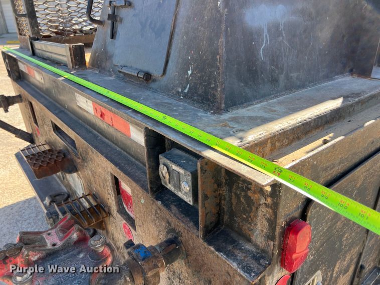 image for item DO2435 2013 International  DuraStar 4300 flatbed truck with crane