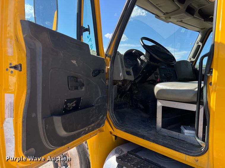 image for item DO2435 2013 International  DuraStar 4300 flatbed truck with crane