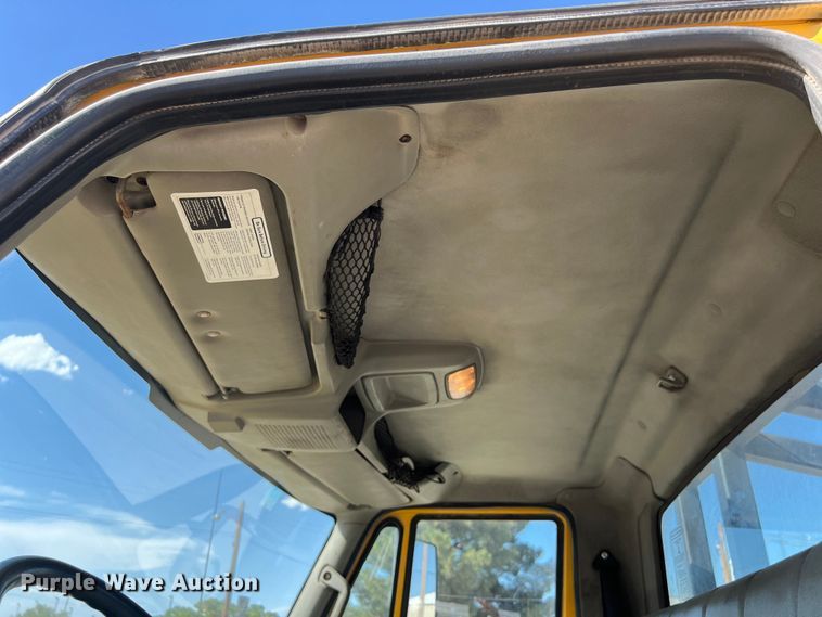 image for item DO2435 2013 International  DuraStar 4300 flatbed truck with crane