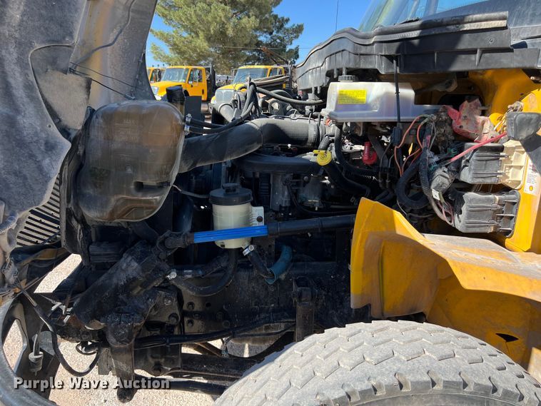 image for item DO2435 2013 International  DuraStar 4300 flatbed truck with crane