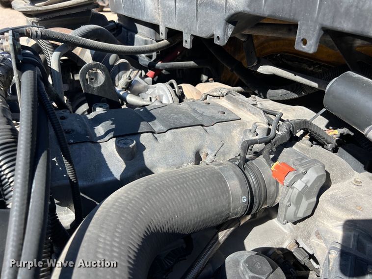 image for item DO2435 2013 International  DuraStar 4300 flatbed truck with crane