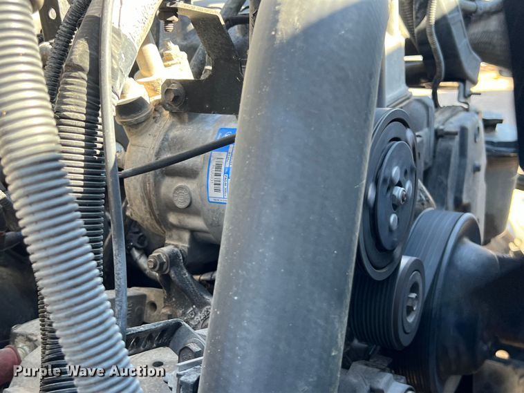 image for item DO2435 2013 International  DuraStar 4300 flatbed truck with crane