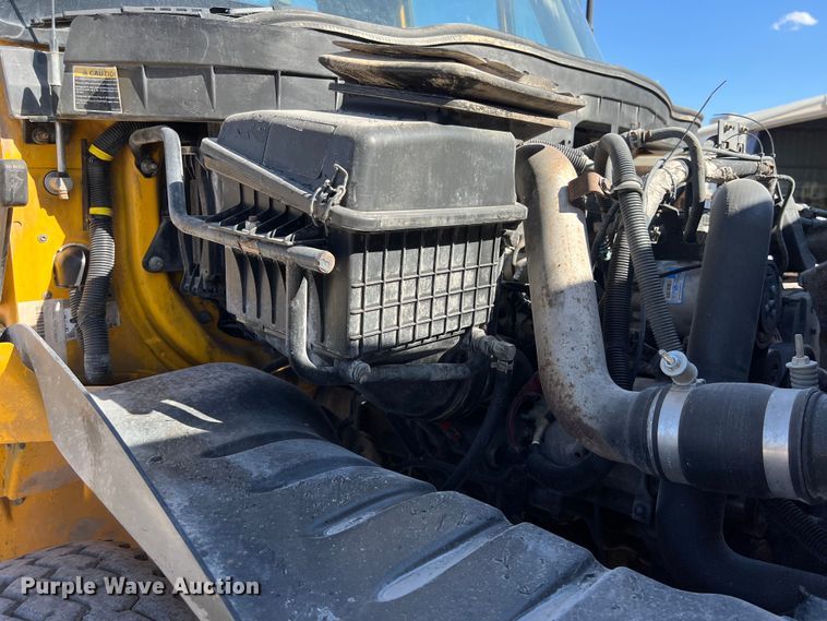 image for item DO2435 2013 International  DuraStar 4300 flatbed truck with crane