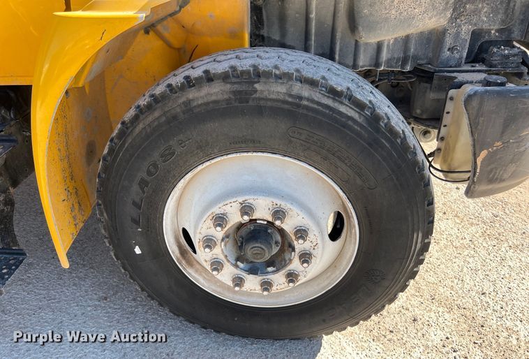 image for item DO2435 2013 International  DuraStar 4300 flatbed truck with crane