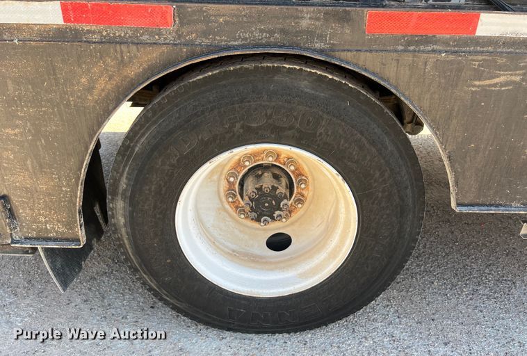 image for item DO2435 2013 International  DuraStar 4300 flatbed truck with crane