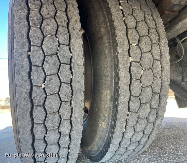 image for item DO2435 2013 International  DuraStar 4300 flatbed truck with crane