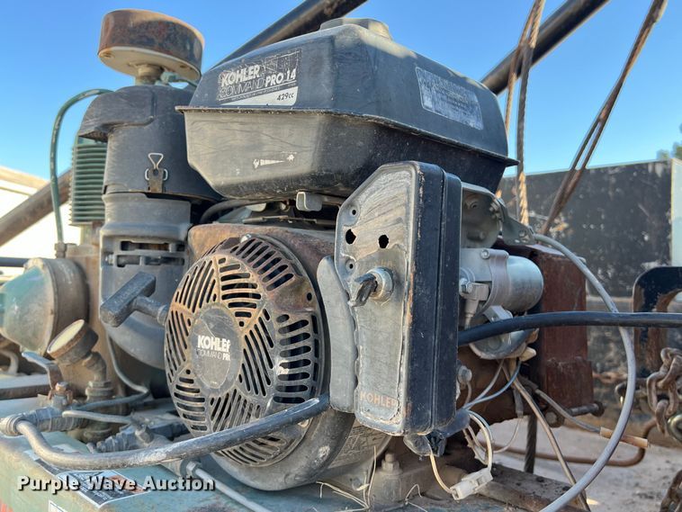 image for item DO2436 2007 International  4300 winch truck