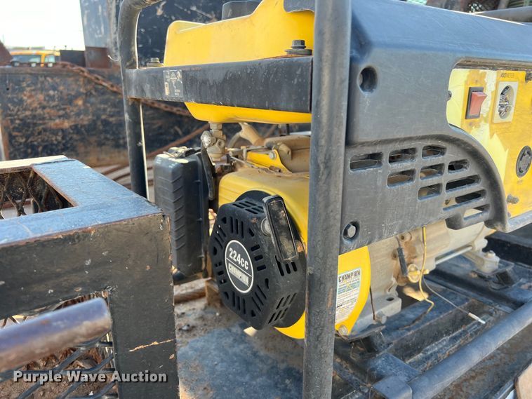 image for item DO2436 2007 International  4300 winch truck