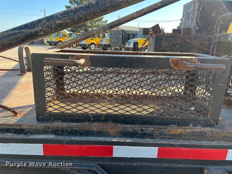 image for item DO2436 2007 International  4300 winch truck