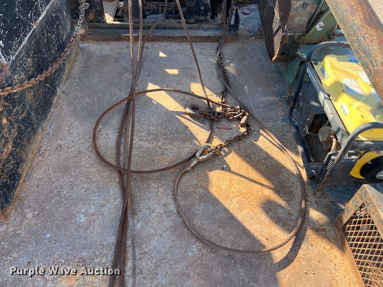 image for item DO2436 2007 International  4300 winch truck