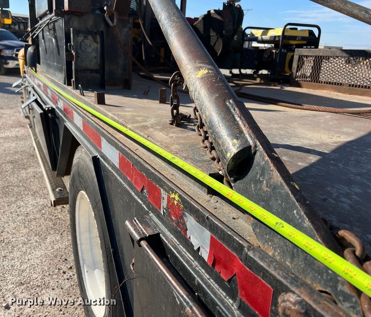 image for item DO2436 2007 International  4300 winch truck