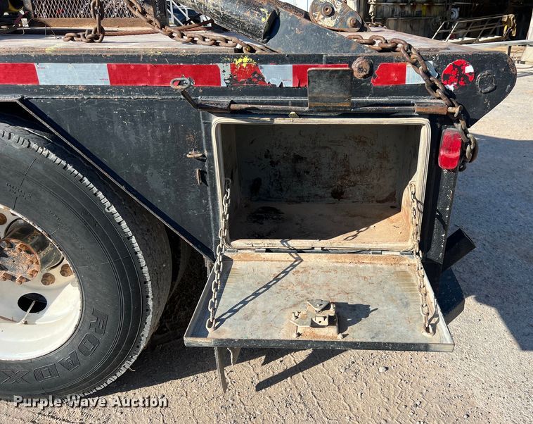 image for item DO2436 2007 International  4300 winch truck